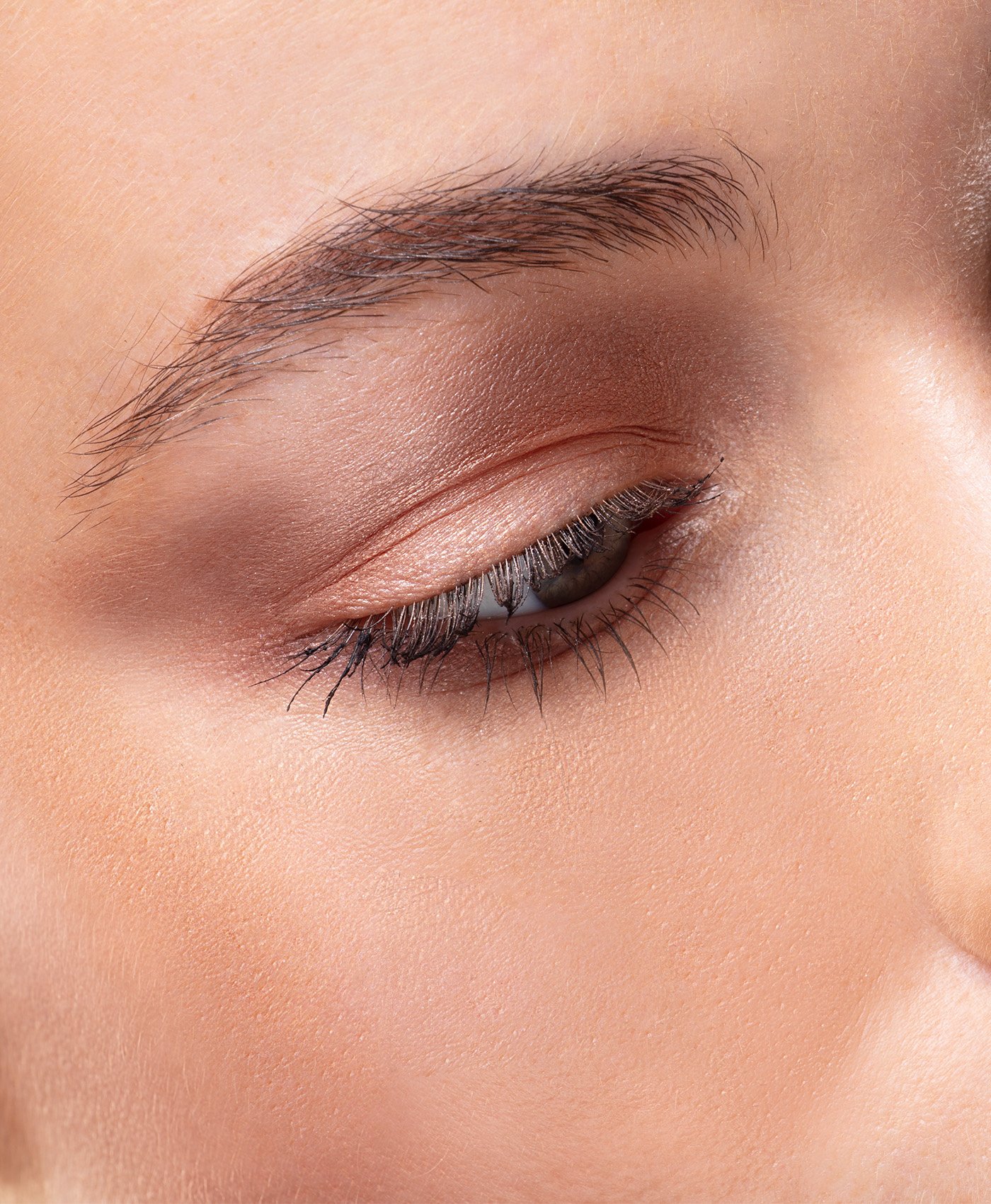 EYEBROW LINER